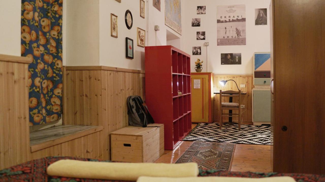 Mi Casa es Tu Casa - Shkodra Backpackers Hostel Exteriör bild