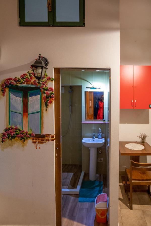 Mi Casa es Tu Casa - Shkodra Backpackers Hostel Exteriör bild