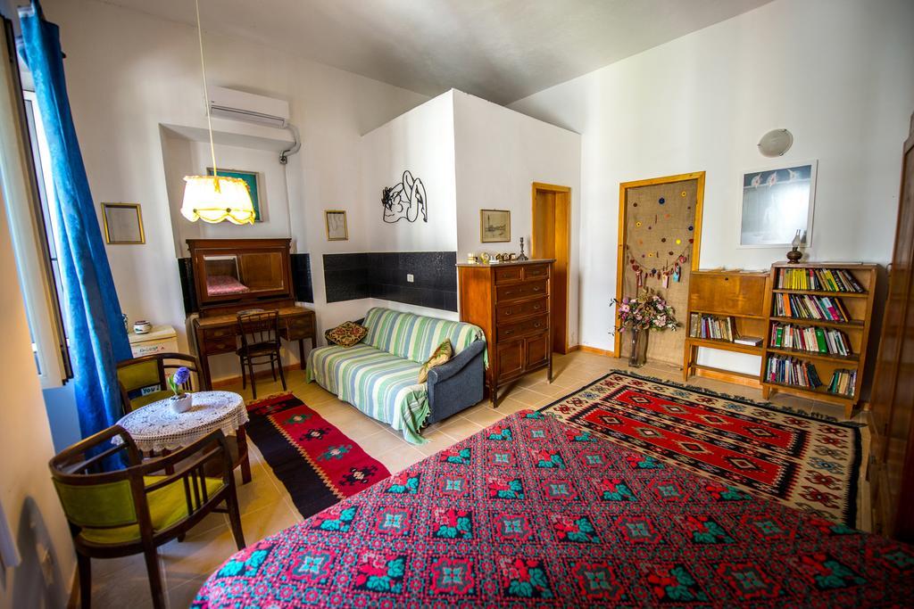 Mi Casa es Tu Casa - Shkodra Backpackers Hostel Exteriör bild